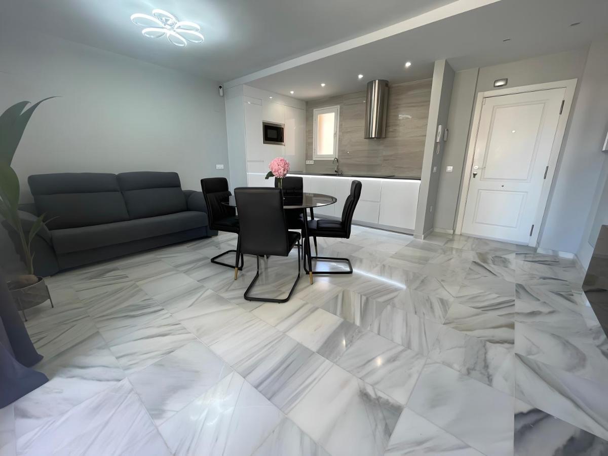 Luxury Apartment Benalmadena First Line Exterior photo